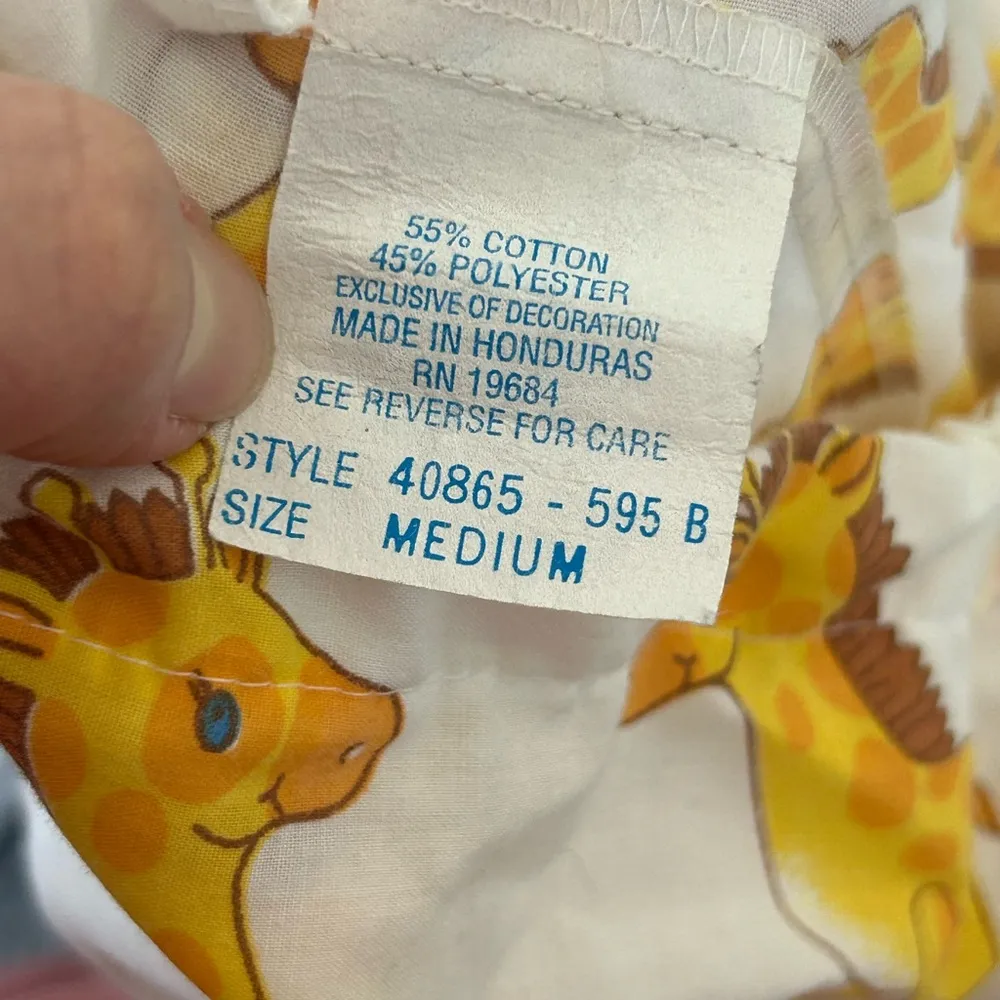 Vintage EUC Giraffe Print Pajama Set Size Medium Yellow - Image 4