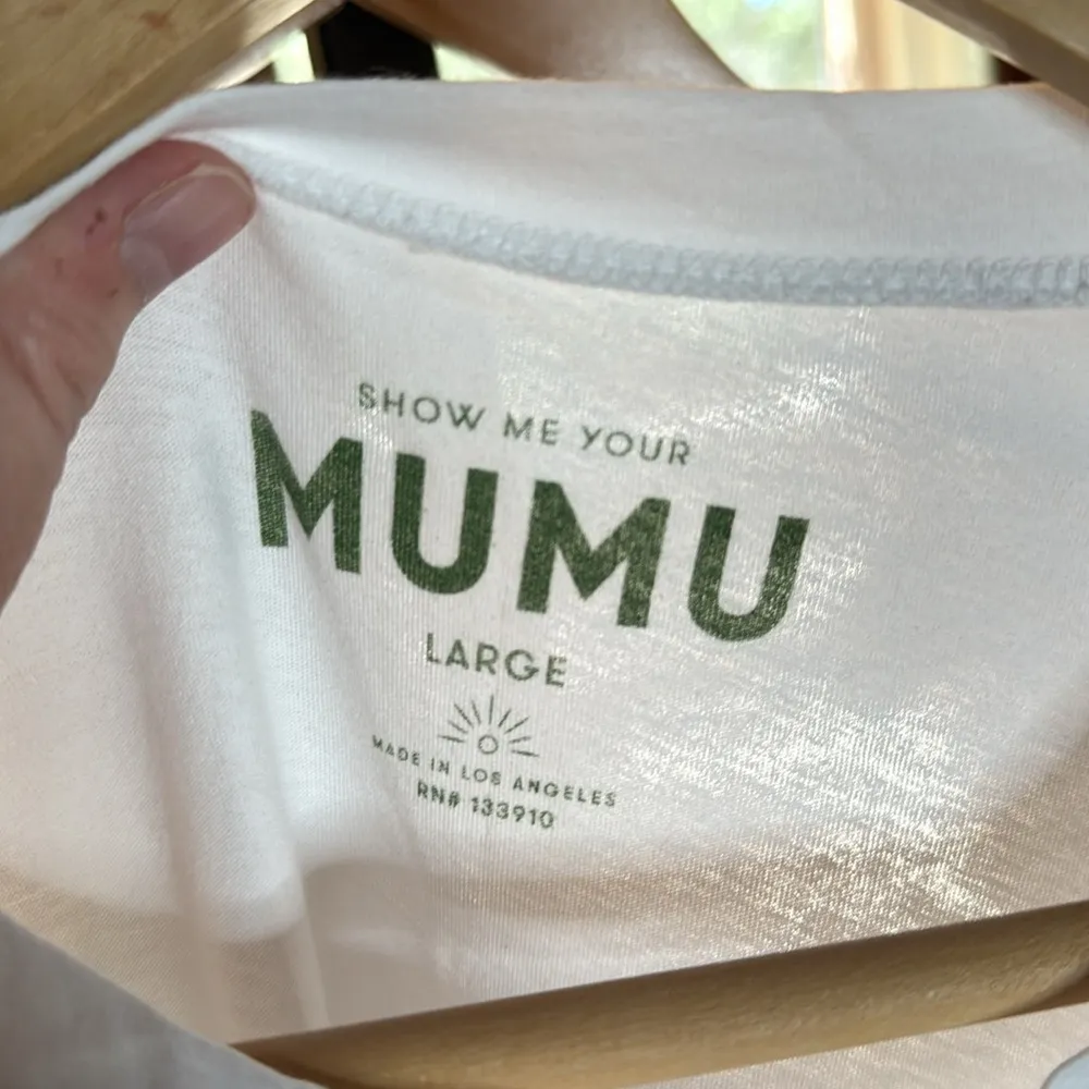 NWOT Show Me Your Mumu Thomas Tee Size Large - Image 8