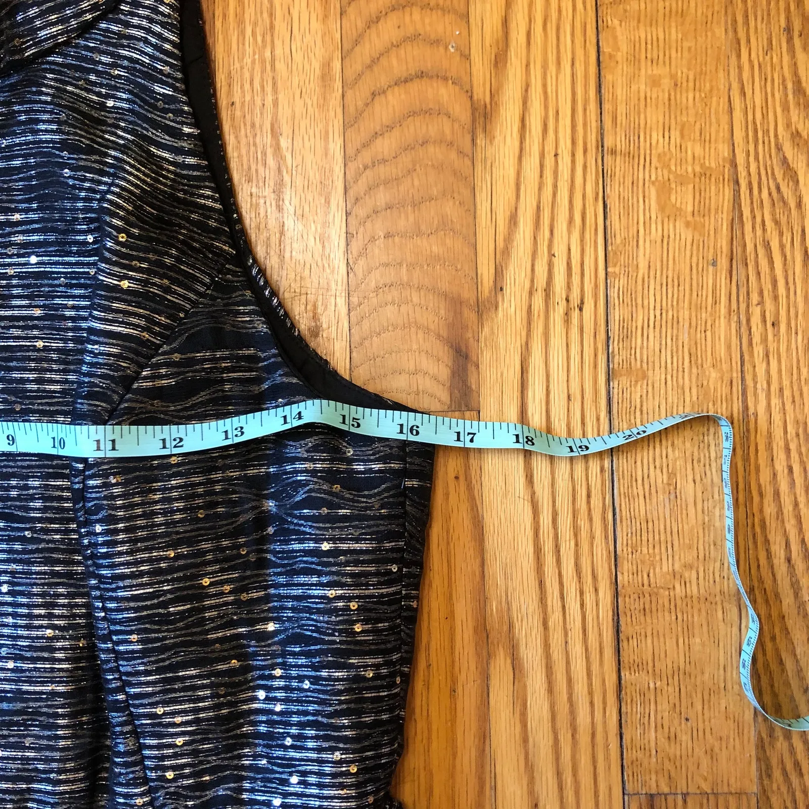 Aidan by Aidan Mattox Women's EUC Black and Gold Mock Neck Cocktail Dress -Sz 8 - Image 4