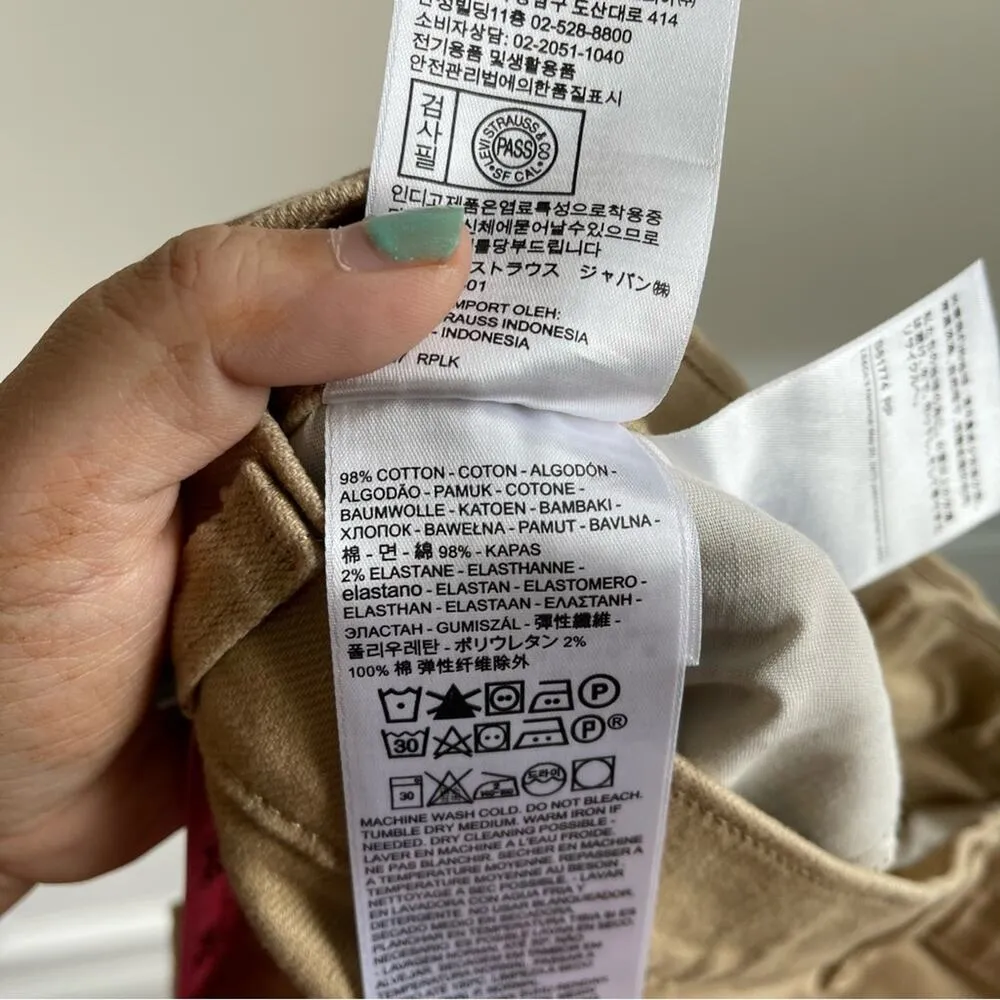 Levi’s high waisted wide leg utility‎ crop tan khaki pants size 32 minimalist - Image 7