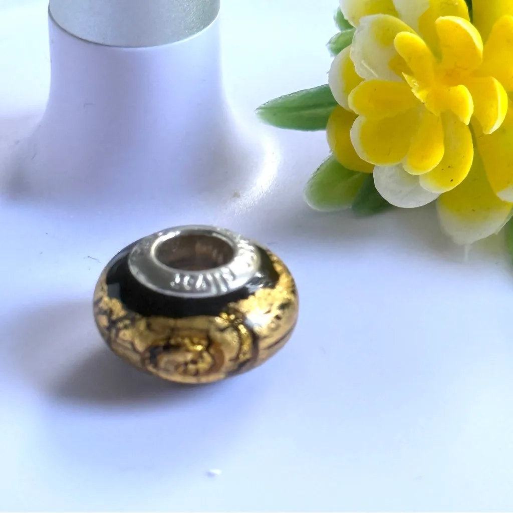 🇮🇹 Black and Gold Murano Glass Bead Charm with 925 Sterling Silver - Image 2