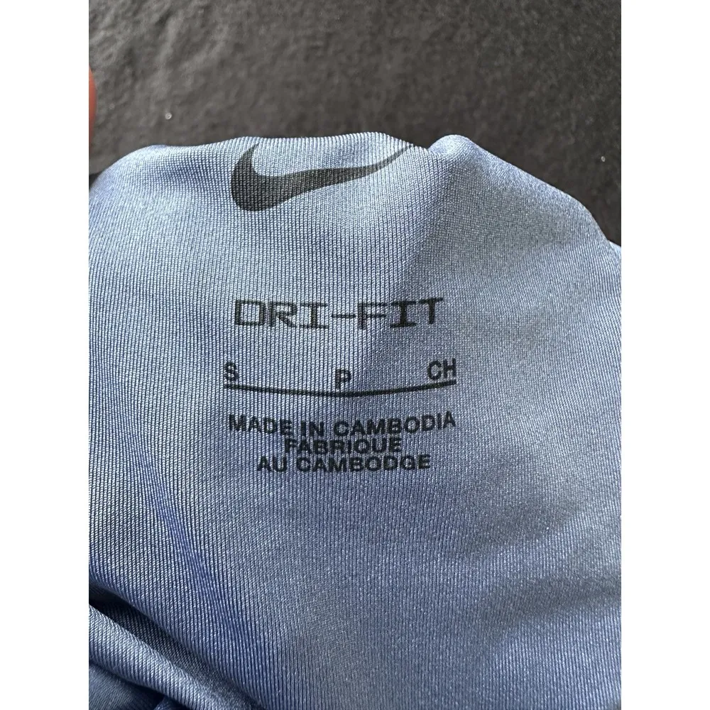 Nike One Women's Dri-FIT Ultra High-Waisted 3" Brief-Lined Shorts Gray Size S - Image 4