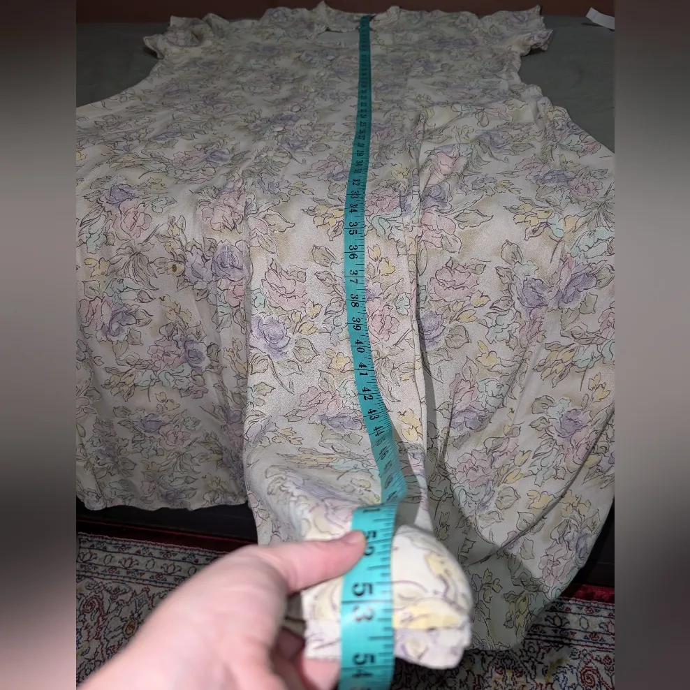 Vintage Frederick's Of Hollywood Heart Cutout Floral Nightgown Off White/Pastel - Image 7