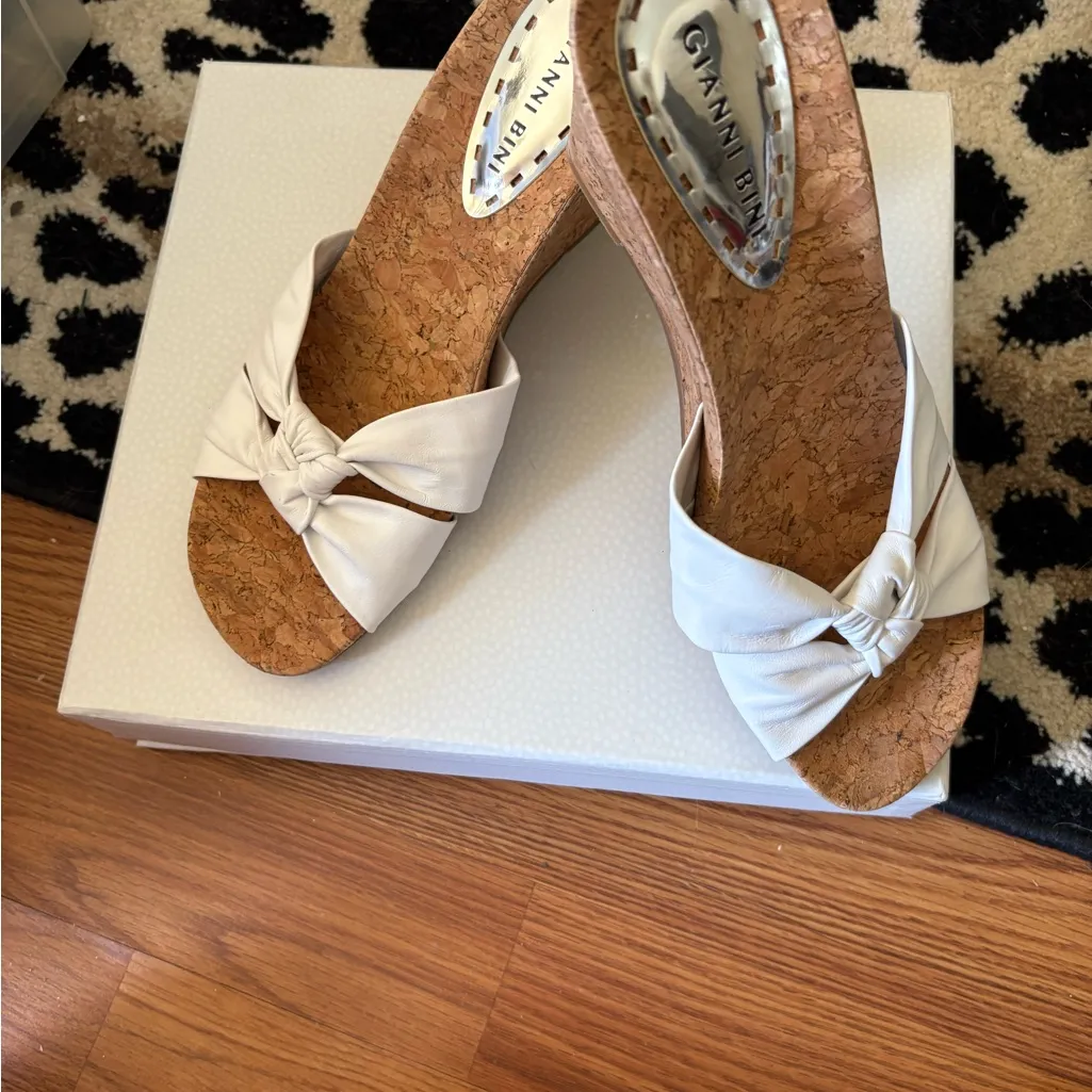 Gianni Bini White Knot Sandals - Image 6