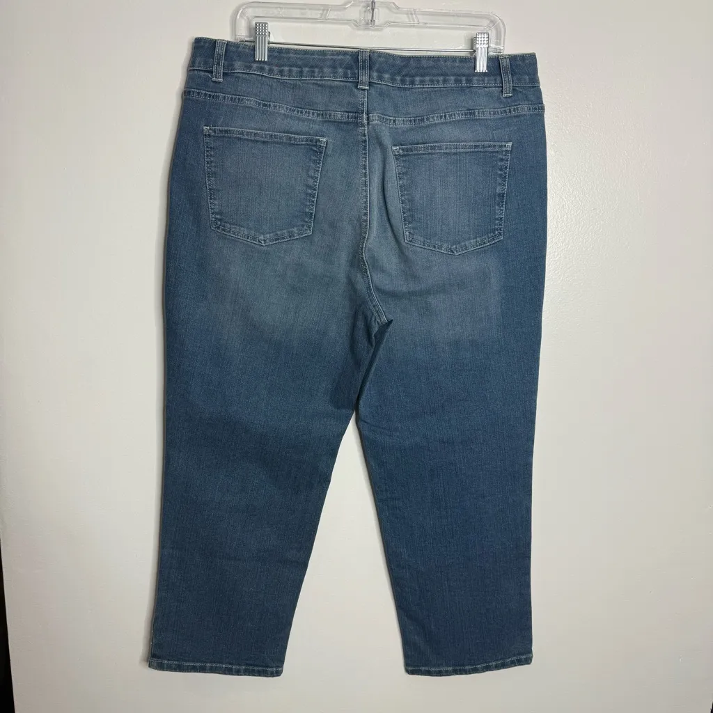 Talbots Simply Flattering 5-Pocket Jean Embroidered Cropped Blue Wash Size 16‎ - Image 4