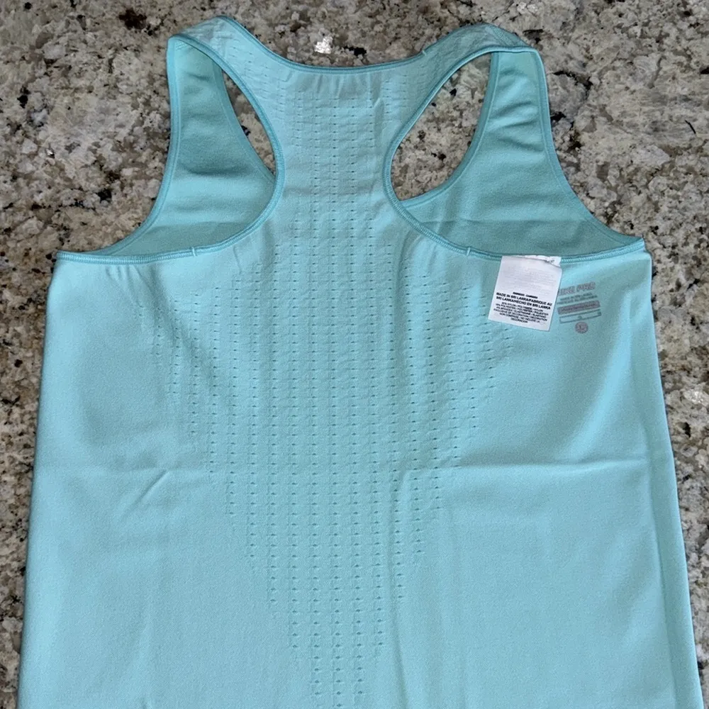NIKE Pro Dri Fit Seamless Racerback - Image 14