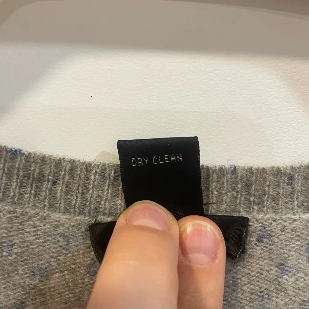 Only Mine 100% Cashmere polka dot cardigan• Size Medium Gray - Image 6