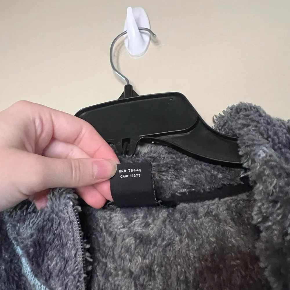 Marmot Gray Polartec High Pile Jacket Women’s Large - Image 8