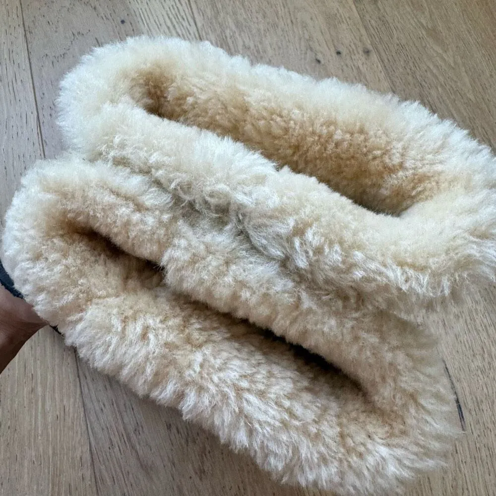 Ugg suburb Tassle size 6 shoes black sheepskin shearling lined winter boots - Image 7