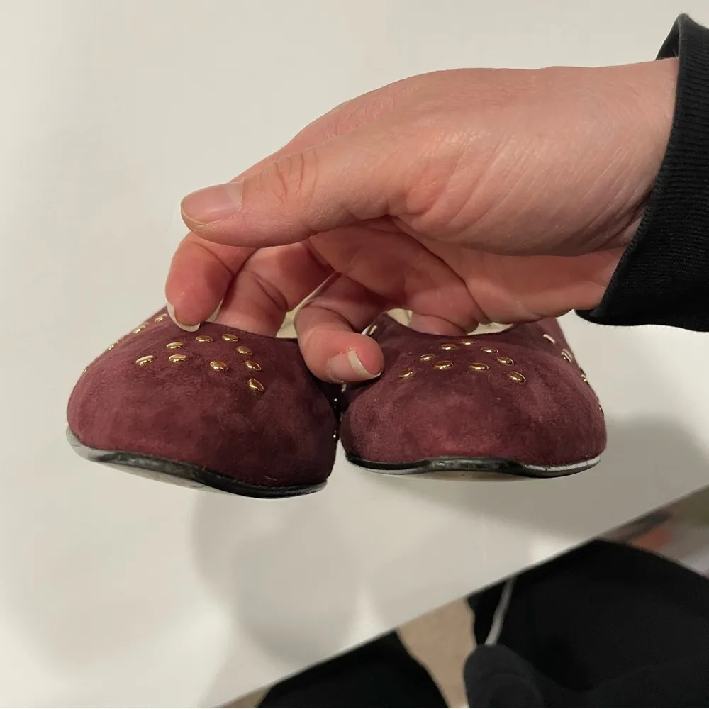 Vintage luxury wine suede block heels gold studs triangle bling 8.5B Apart Red Size 8.5 - Image 8