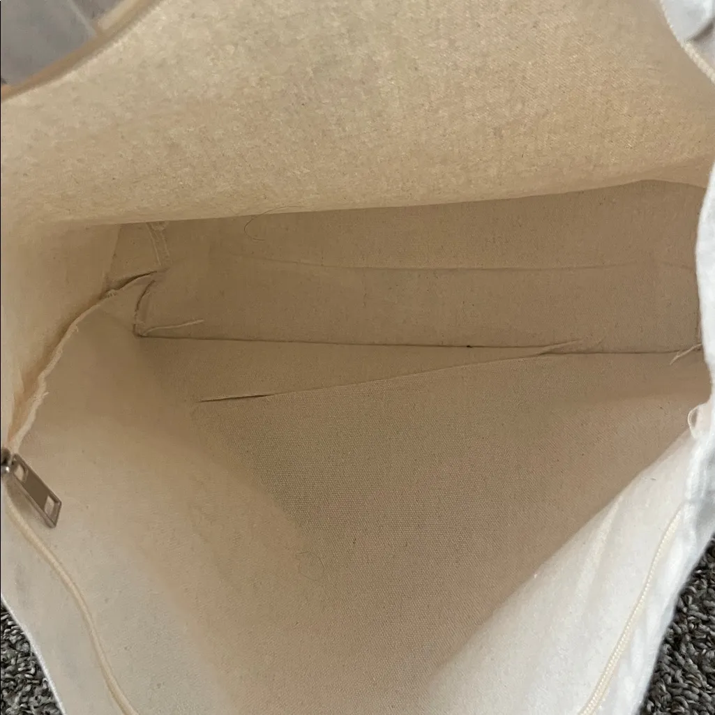 Aromar Cream Tote Bag with Quote Gray - Image 6