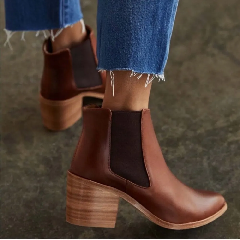 Anthropologie Nisolo Brown Leather Ankle Chelsea Heel Boot Size 8 NWOT - Image 2