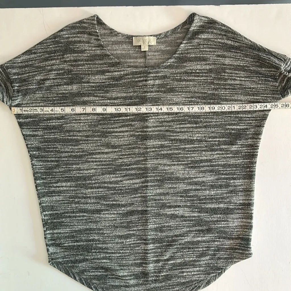 Olive & Oak 3/4 sleeve lightweight marled yarn high low top - Image 8