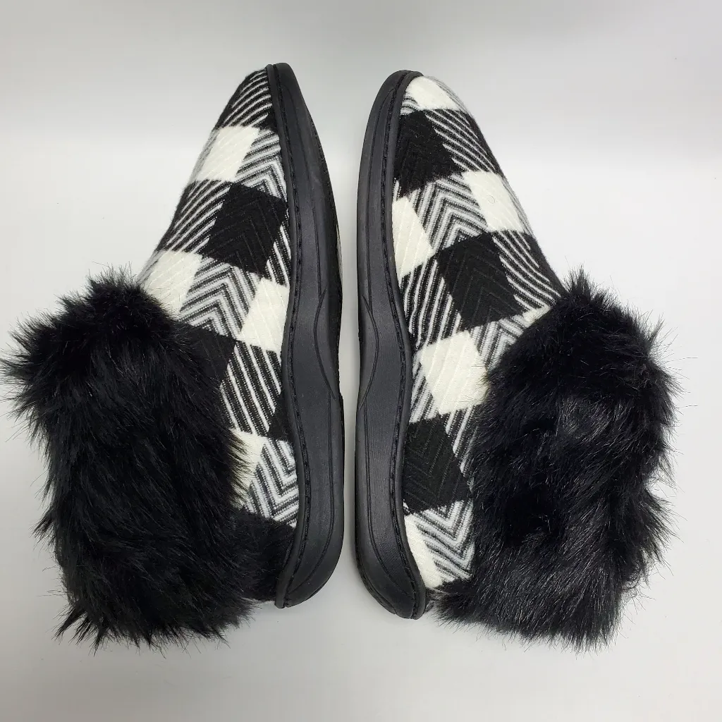 Fuzzy Black White Plaid Cozy Slip On Warm Comfy Fur House Slippers Size 7 - Image 11