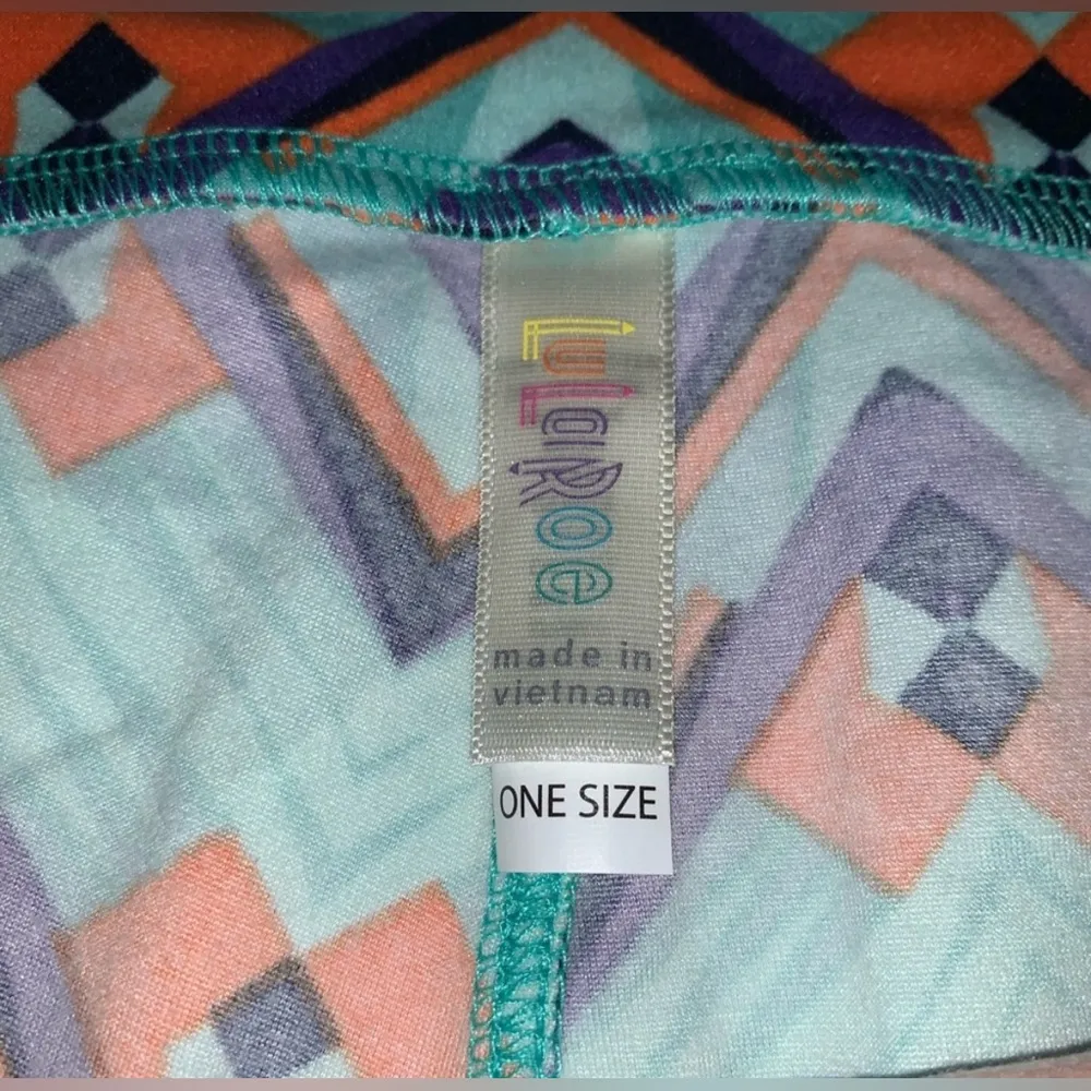 LuLaRoe One Size Leggings - Image 4