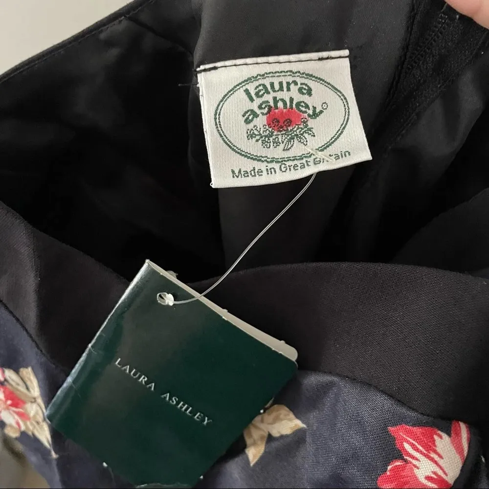 Vintage Floral Dress - Image 5