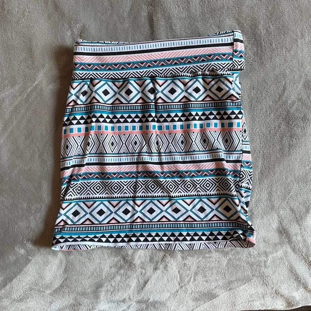 2/$15 S- Charlotte Russe Geometric Comfortable Miniskirt - Image 2