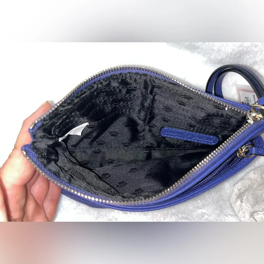 JUICY COUTURE Avery Purple Wristlet NWT! 💜 - Image 6