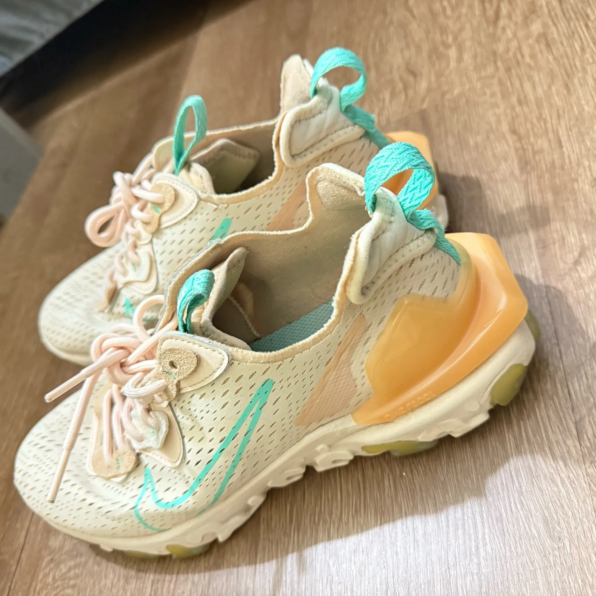 Nike Womens React Vision Running Trainers Sneakers Shoes Size 9 - Image 3