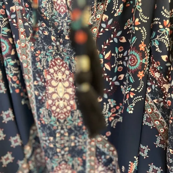 Knox Rose Navy Floral Tank Top boho romantic Flowy casual travel‎ tropical - Image 5