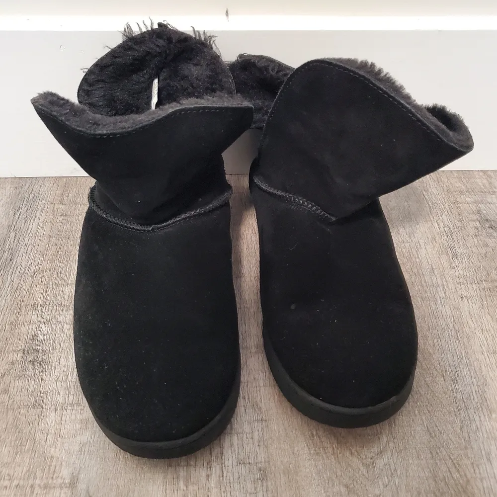 Dearfoams Black Suede Fur Lined Booties Size  8 - Image 2