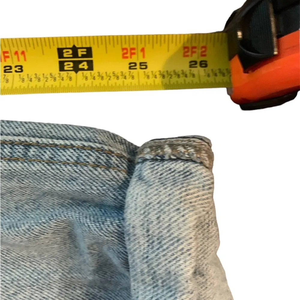 Brandy Melville • John Galt Jeans Light Wash Hole in Knee Rigid Skinny Jeans - Image 10