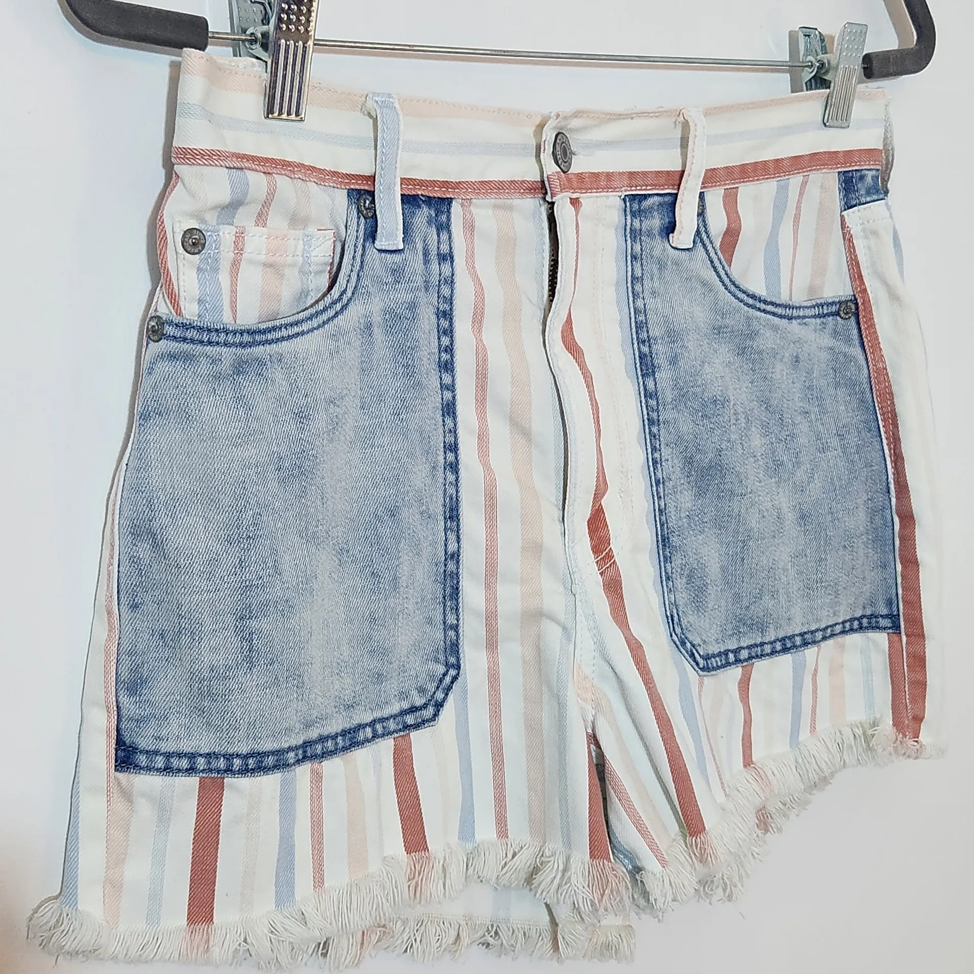 American Eagle Striped Denim Cut-Off Shorts Size 6 Striped AEO Mom Shorts - Image 3
