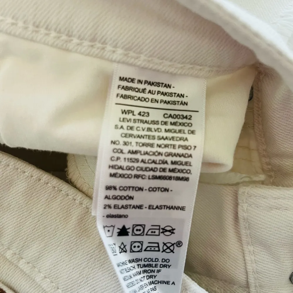 Denizen by Levi's White Jean Shorts High-Rise Size 8 W29 - Image 9