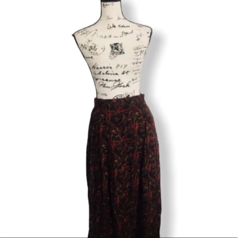 Christian Dior SZ 6 vintage floral skirt - Image 2