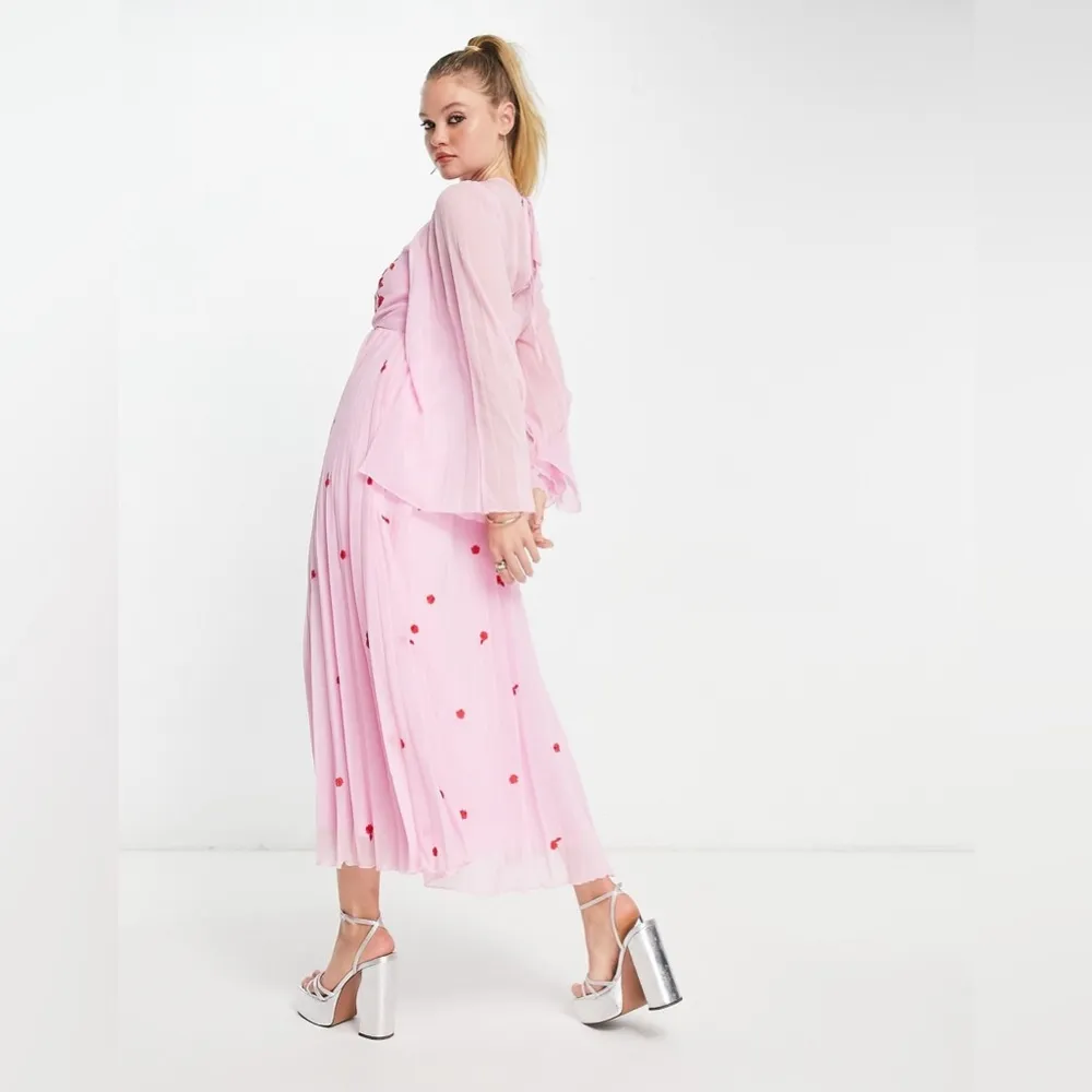 NEW!  Design stunning tie back pleated sleeve midi dress pink red embroidery - Image 9