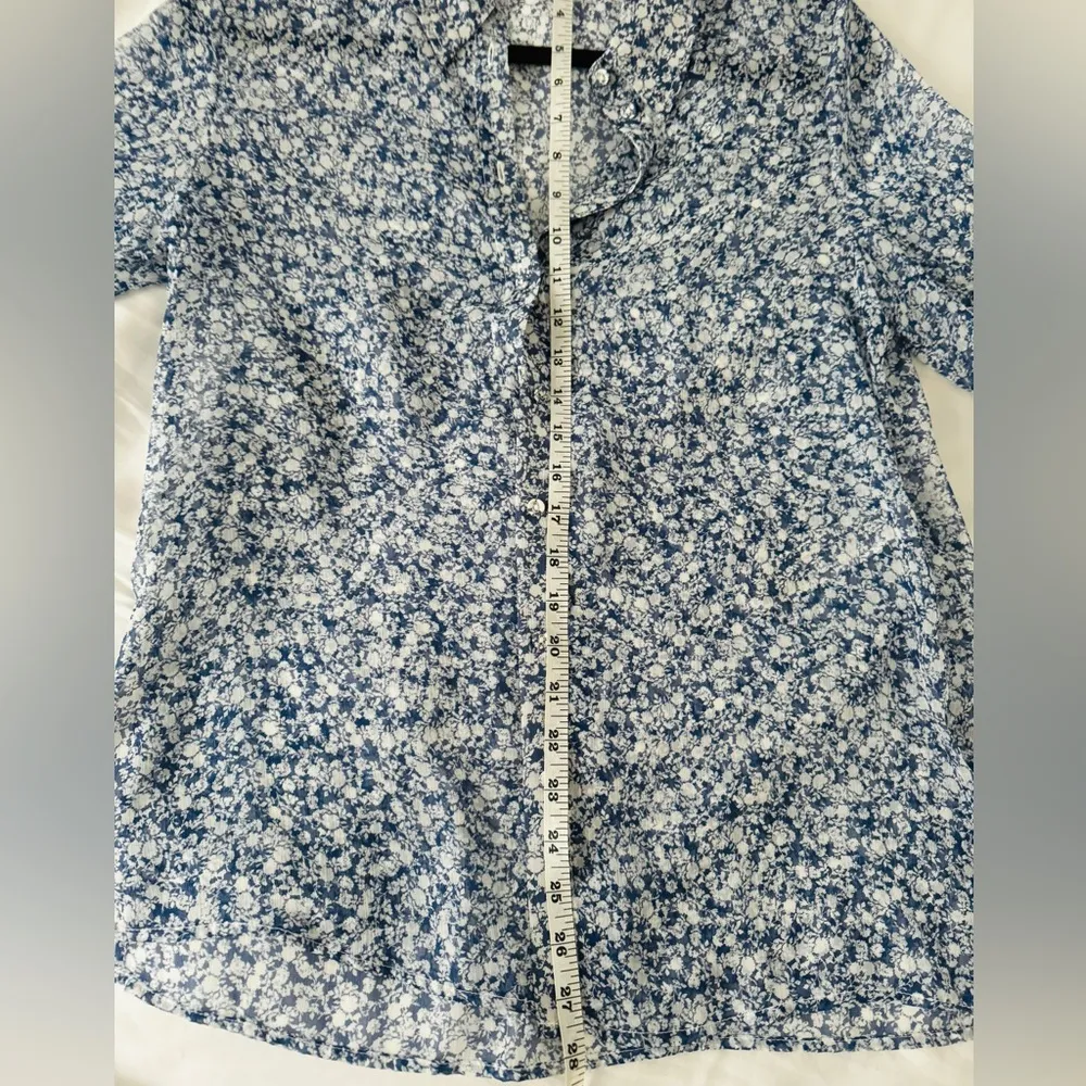 Zara sheer blue white ditzy floral button-down blouse size S - Image 12
