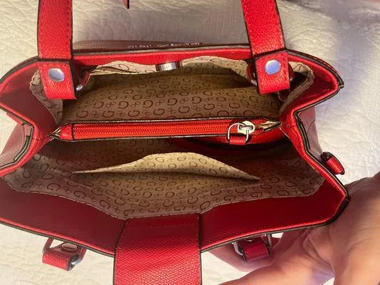Guess Red Handbag🤩 - Image 5