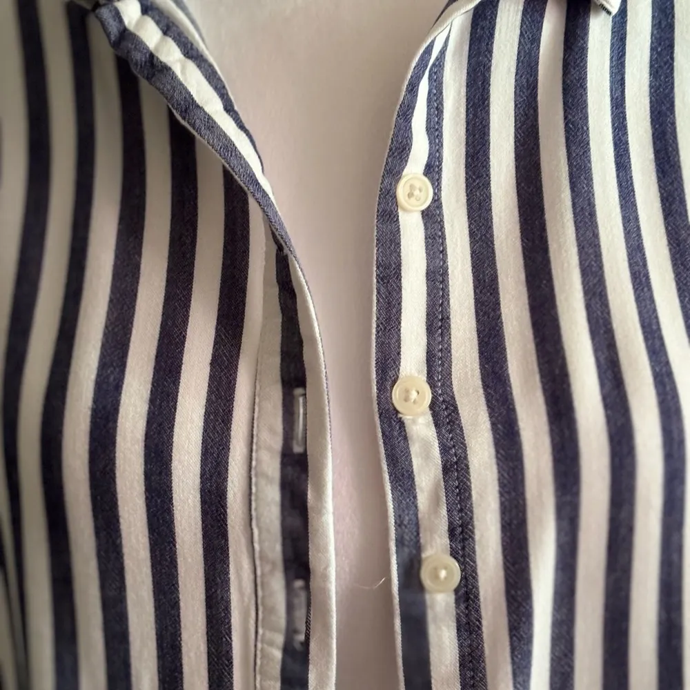 Alexander Jordan Short Sleeve Blouse Size S Blue - Image 3