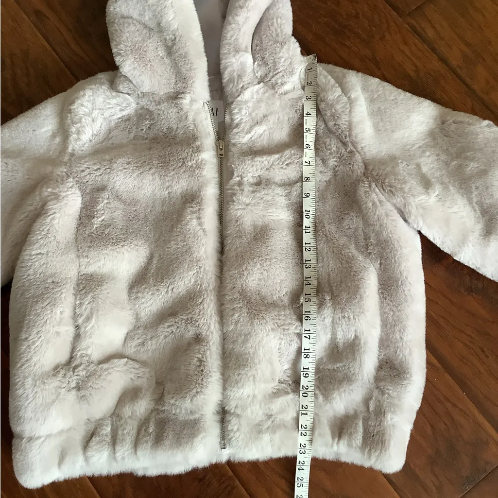 Modern faux fur jacket 🌸NWOT - Image 8