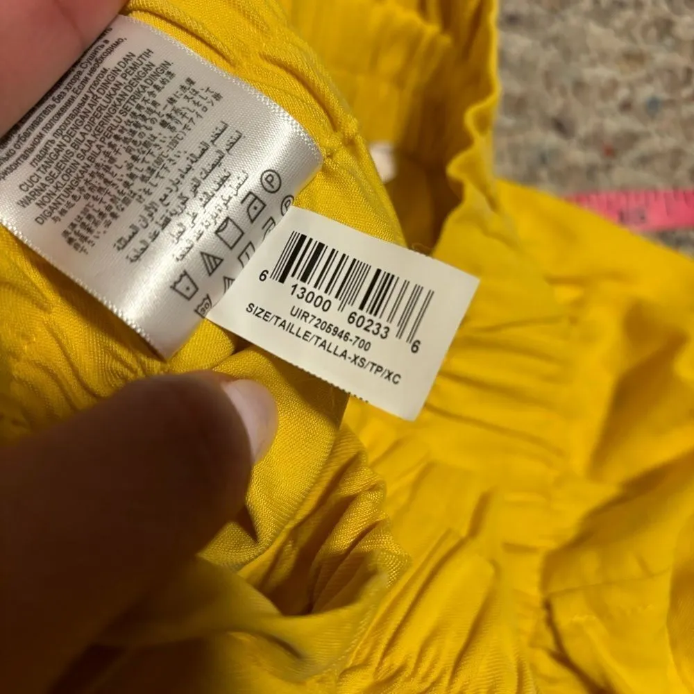 BCBGeneration Tie-Front Shorts Yellow- Size XS - Image 10