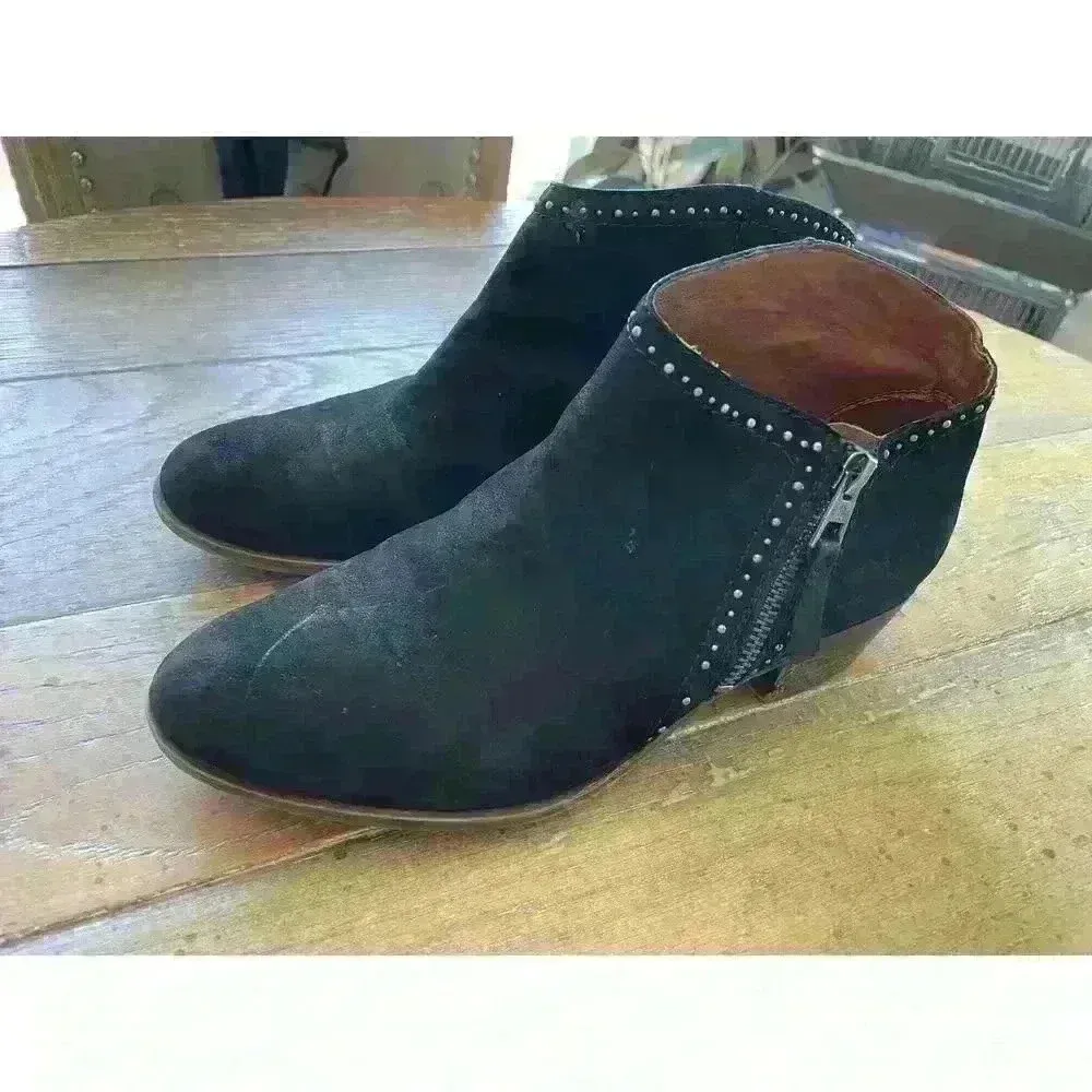 Lucky Brand Women's Sz 8 Benna Black Studded Suede Ankle Boots Bootie - Image 4