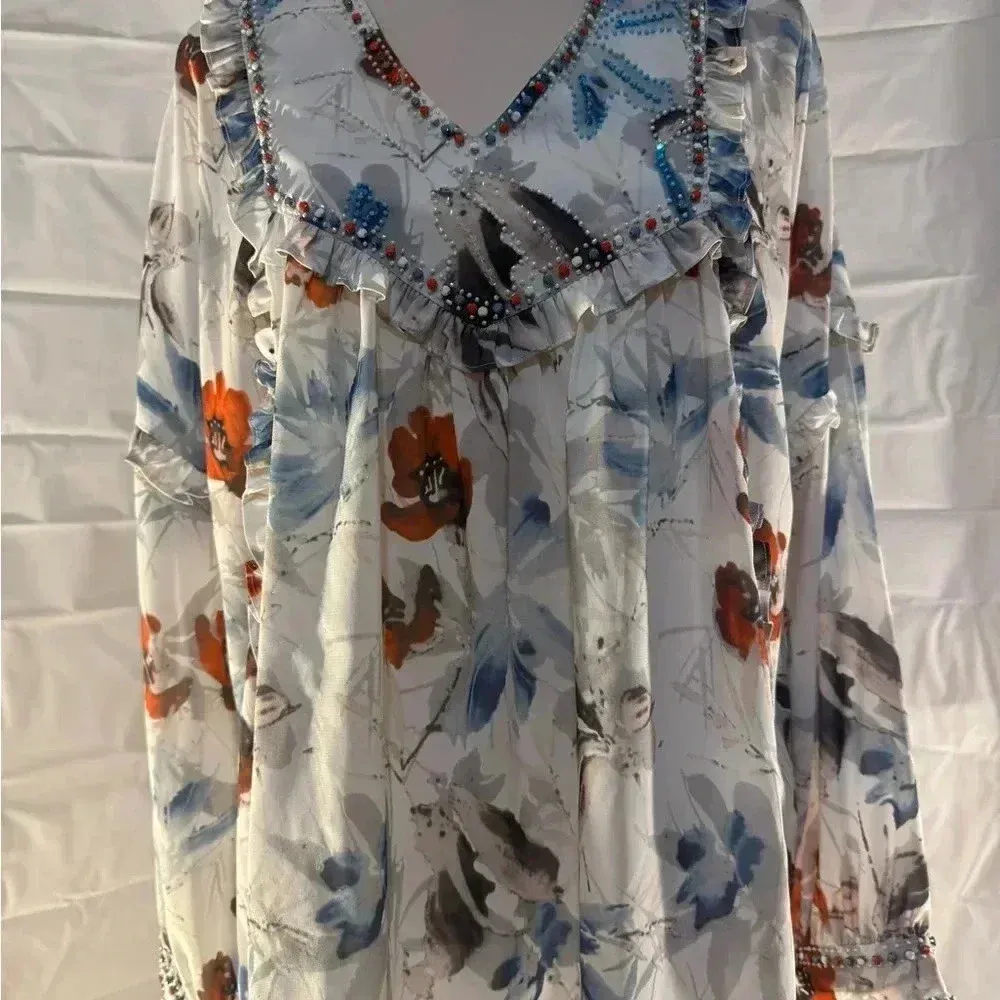 Moda Luxe Blue and White Floral V-Neck Bishop Sleeve Blouse - Image 3