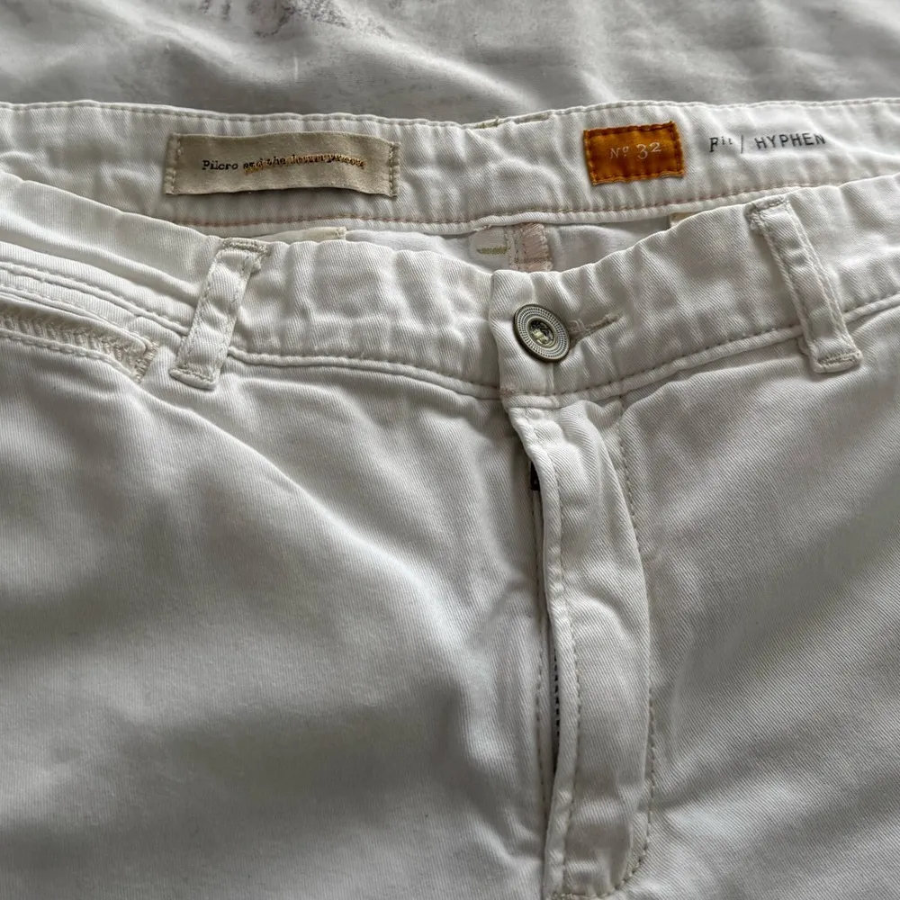 Anthropologie Pilcro Hyphen white Y2K mid rise straight leg jeans, size 32 plus - Image 13
