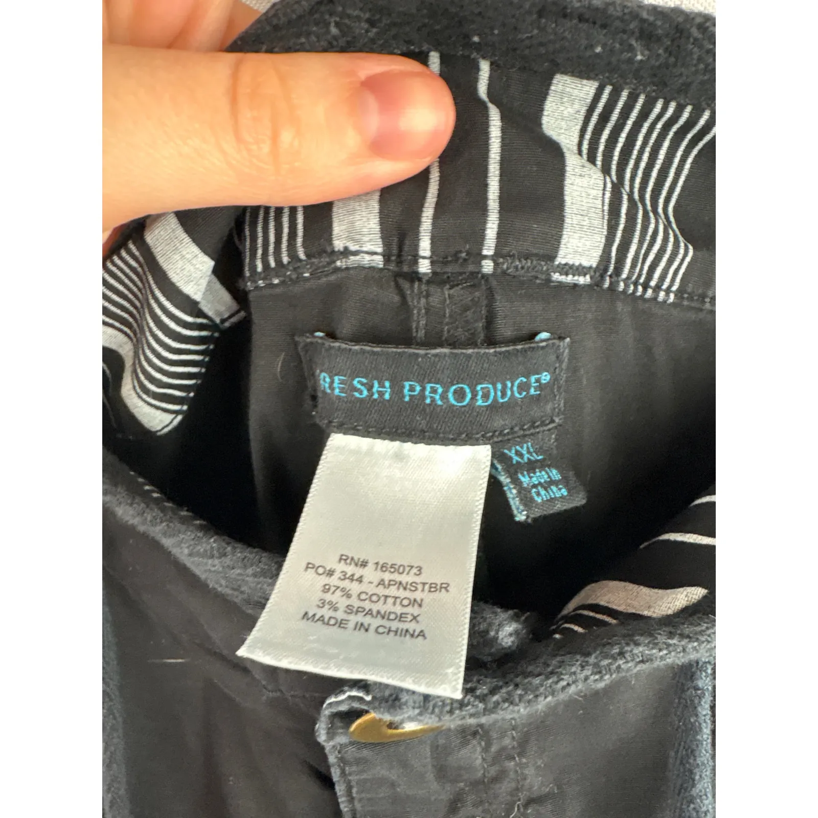 Women’s Fresh Produce XXL Black Capri Pants - Image 5