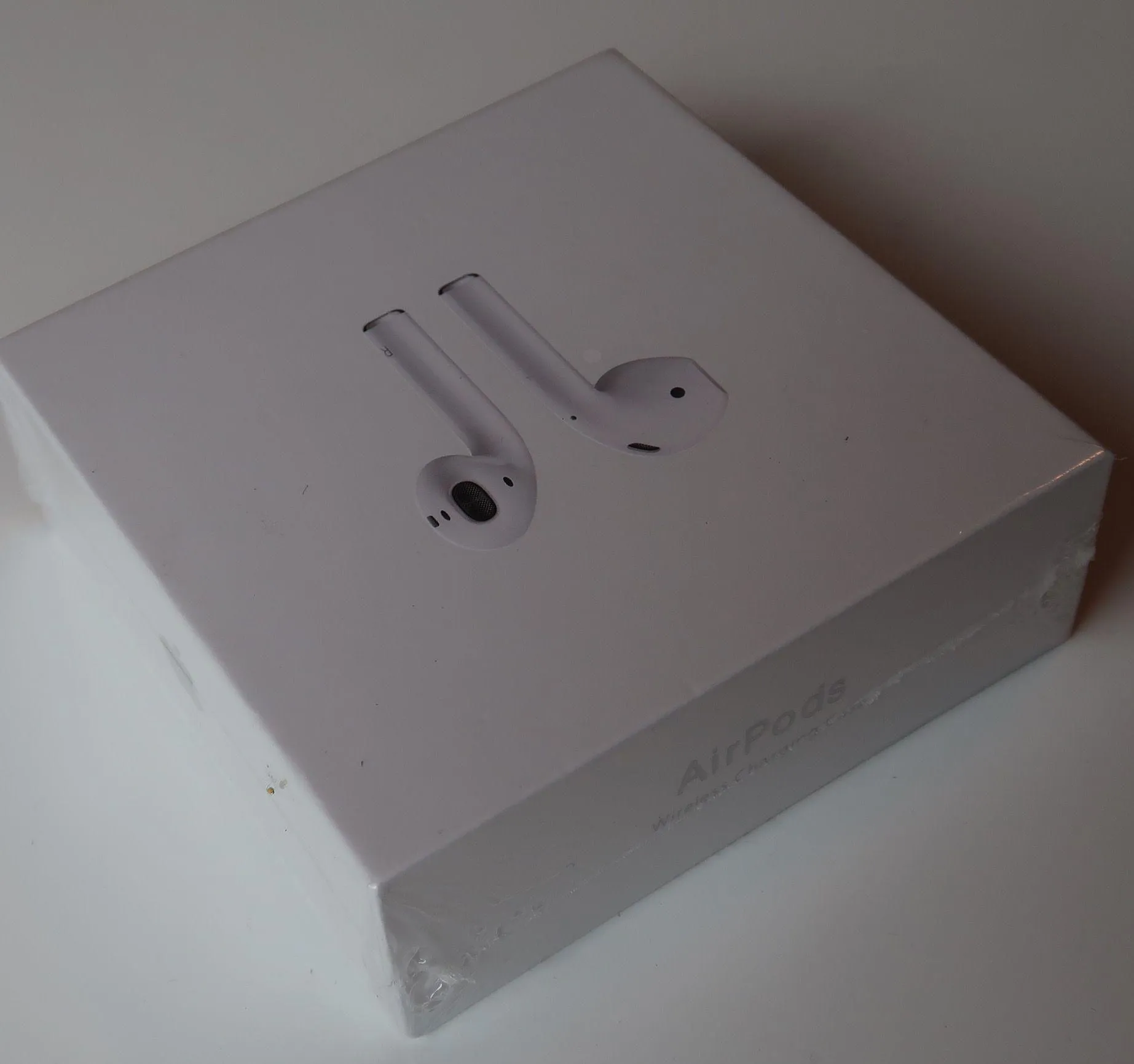 Apple AirPods - Image 4