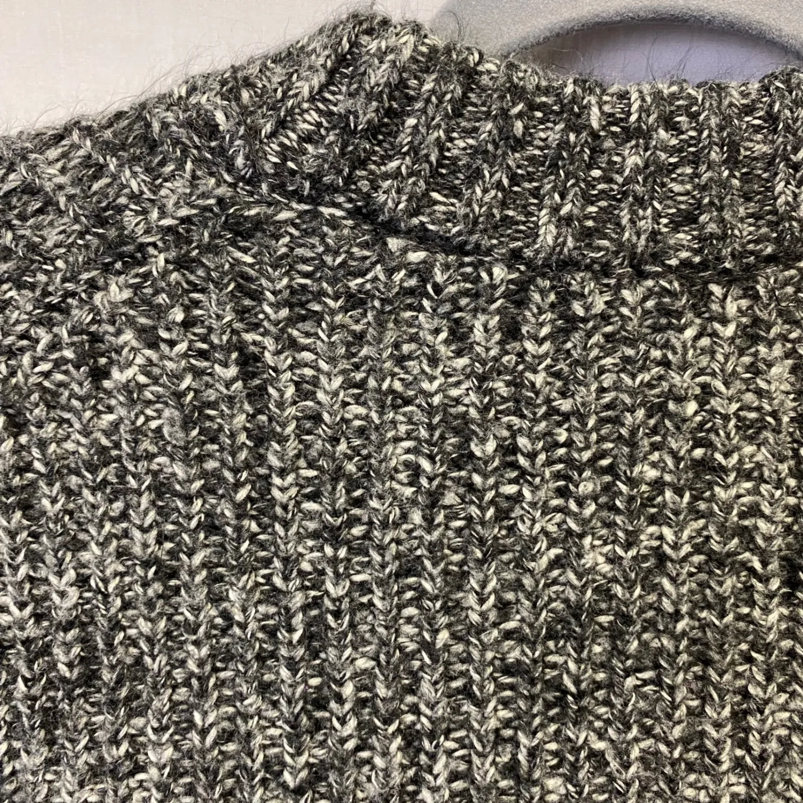 H&M Marled Gray Cropped Knit Sweater Mock Neck Long Sleeve Women's XS - Image 6