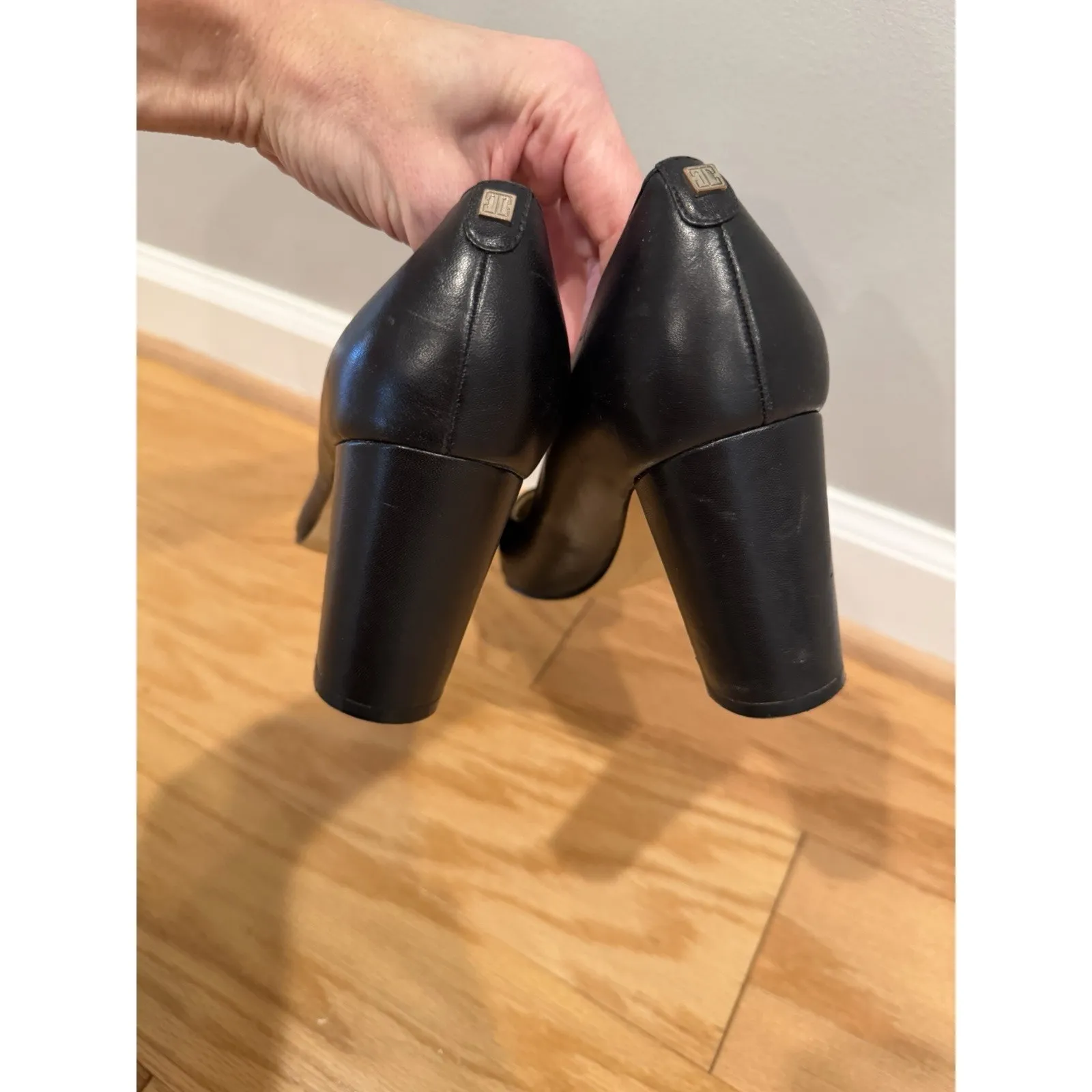 Ivanka Trump Black Chunky Heel Pumps Leather Sz 9.5 - Image 8