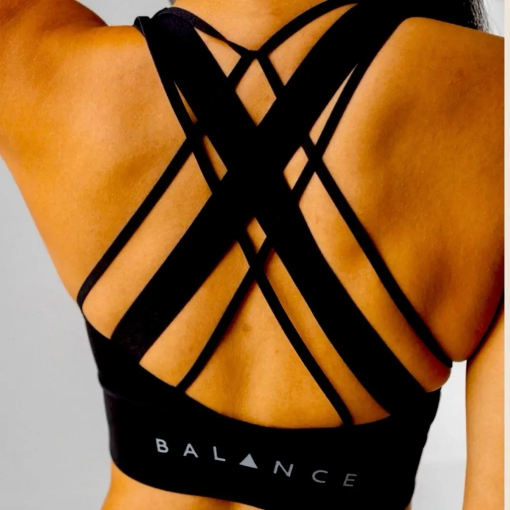 Balance Athletica/Vitality Aura Strappy Sports Bra in Midnight Black Size Medium - Image 2