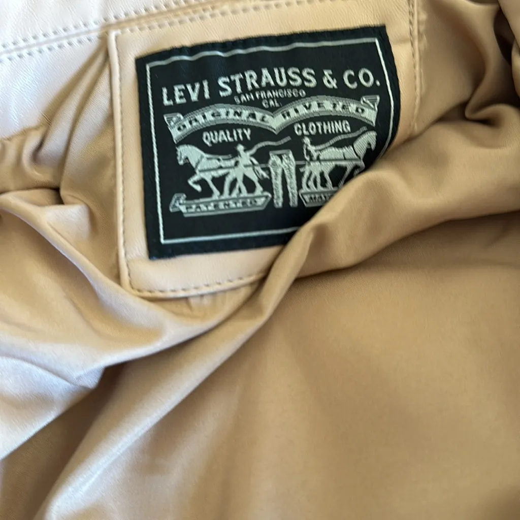 NWT Levi's Women's Faux Leather Bomber with Laydown Collar In Color: Biscuits - Image 13
