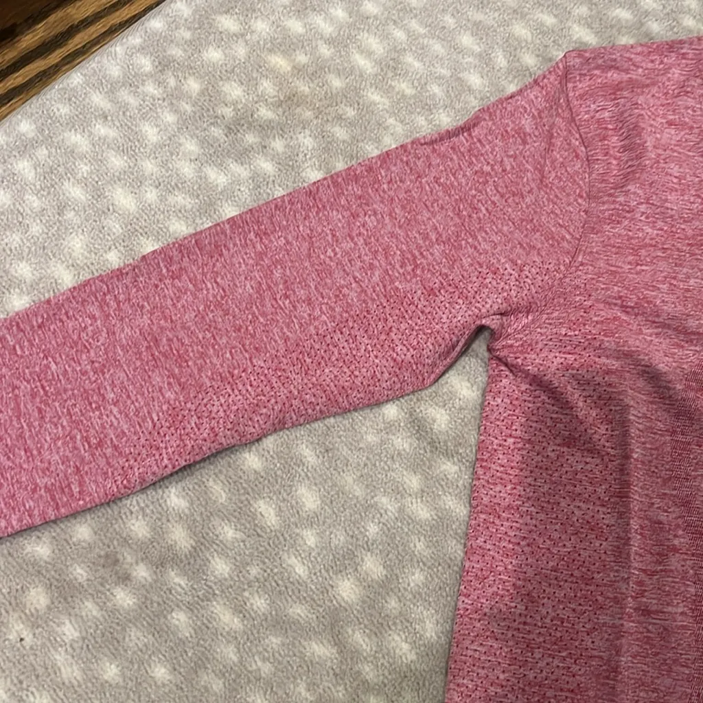Lululemom Longsleeve Tech - Image 4