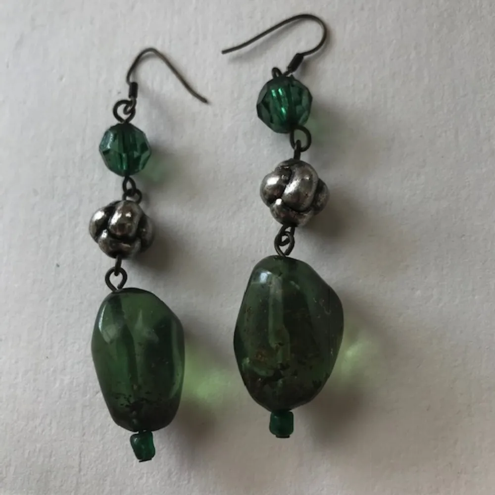 Green beaded Earrings Handmade VTG St Patricks Day - Image 4