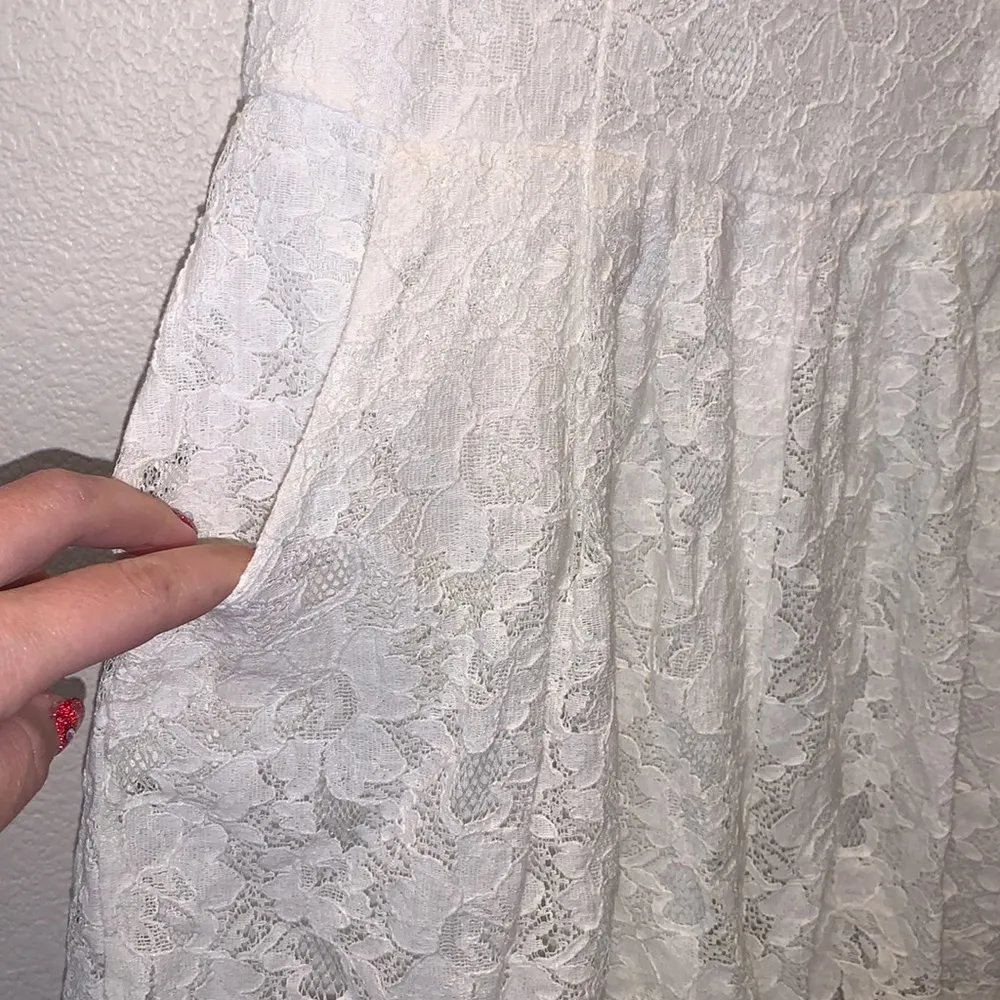 Acemi white lace small sleeveless choker halter romper - Image 4