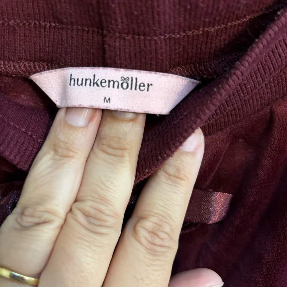 Hunkemoller womens velour velvet lounge track jogger pants burgundy medium Red - Image 2