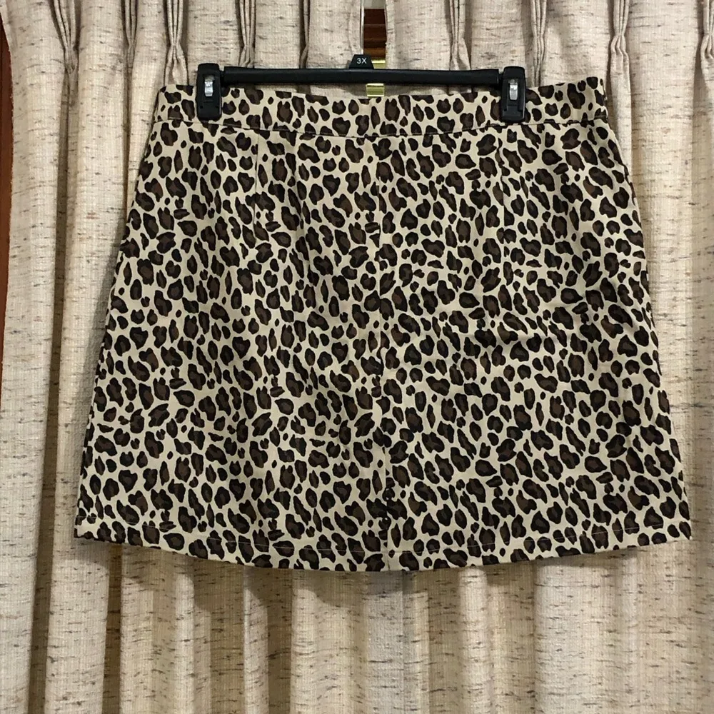 Animal Print Mini Skirt - Image 9