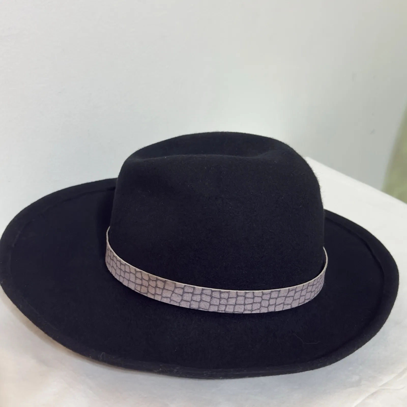 Betmar Women’s Black 100% Wool Hat – Classic Fall/Winter Essential - Image 4